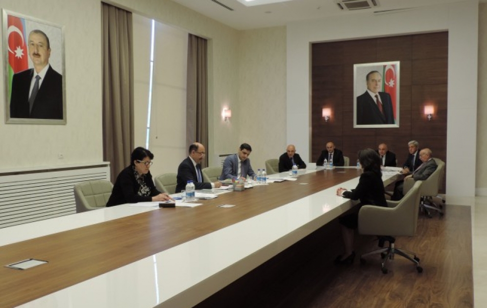 Mədəniyyət və turizm naziri Xızıda vətəndaşları qəbul edib