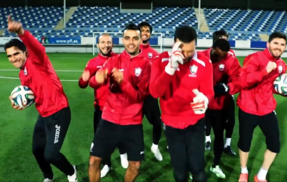 Azərbaycan idmançılarının “Happy” fləşmobu