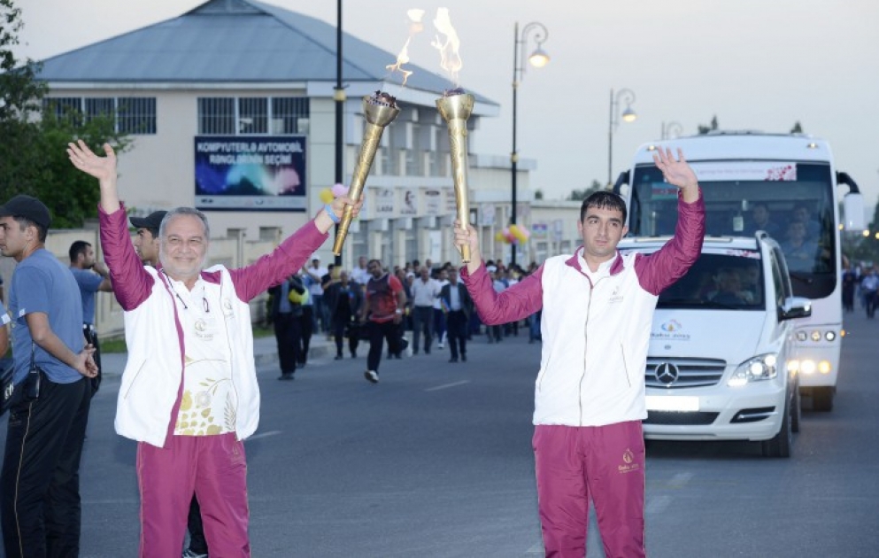 Arrivée de la flamme des Jeux Européens de Bakou 2015 à Guébélé