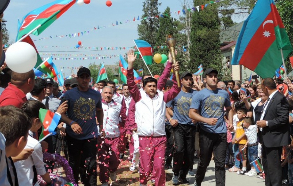 Feuerfestival in Kurdemir