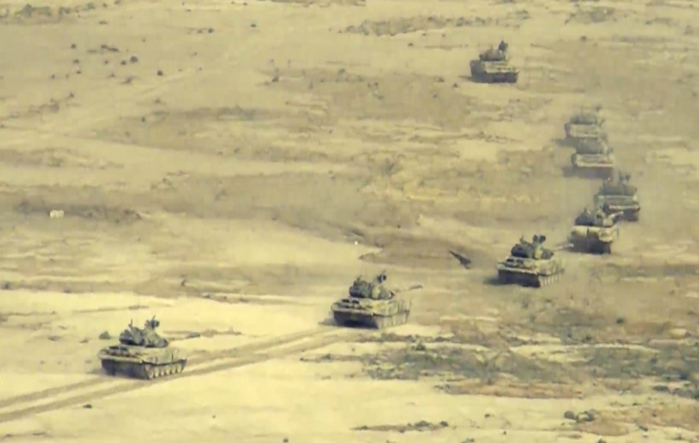 Tank birləşmələrinin təlimləri keçirilir