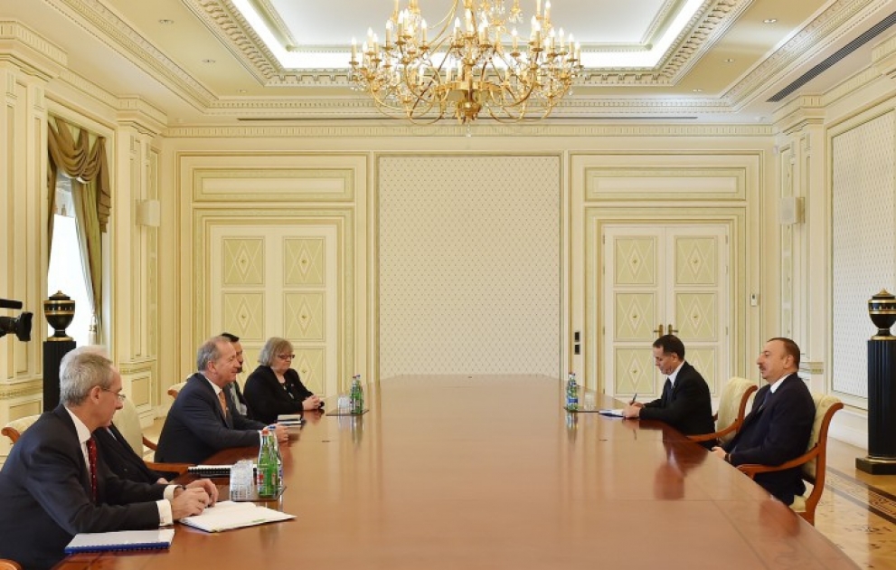 President Ilham Aliyev received a delegation led by the Lord Mayor of London