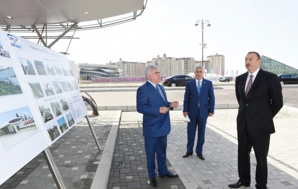 President Ilham Aliyev reviewed a newly-brought electric railcar