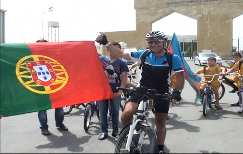 Portuqaliya velosipedçisi Jorge Kristovao Balakəndə mehribanlıqla qarşılanıb