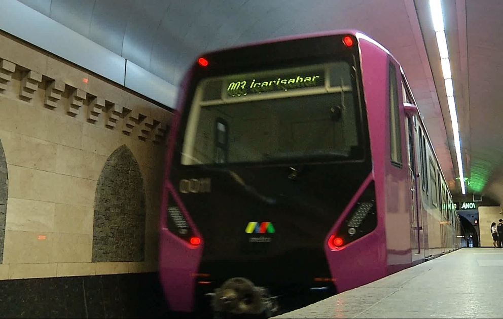 Новые вагоны метро ЗАО «Бакинский метрополитен» сданы в эксплуатацию