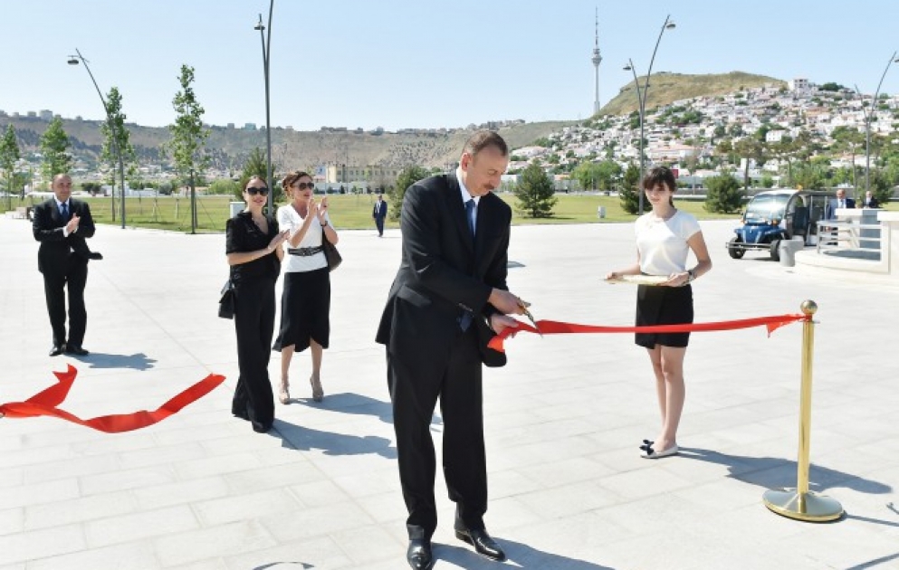President Ilham Aliyev attended the opening of Bayil Boulevard