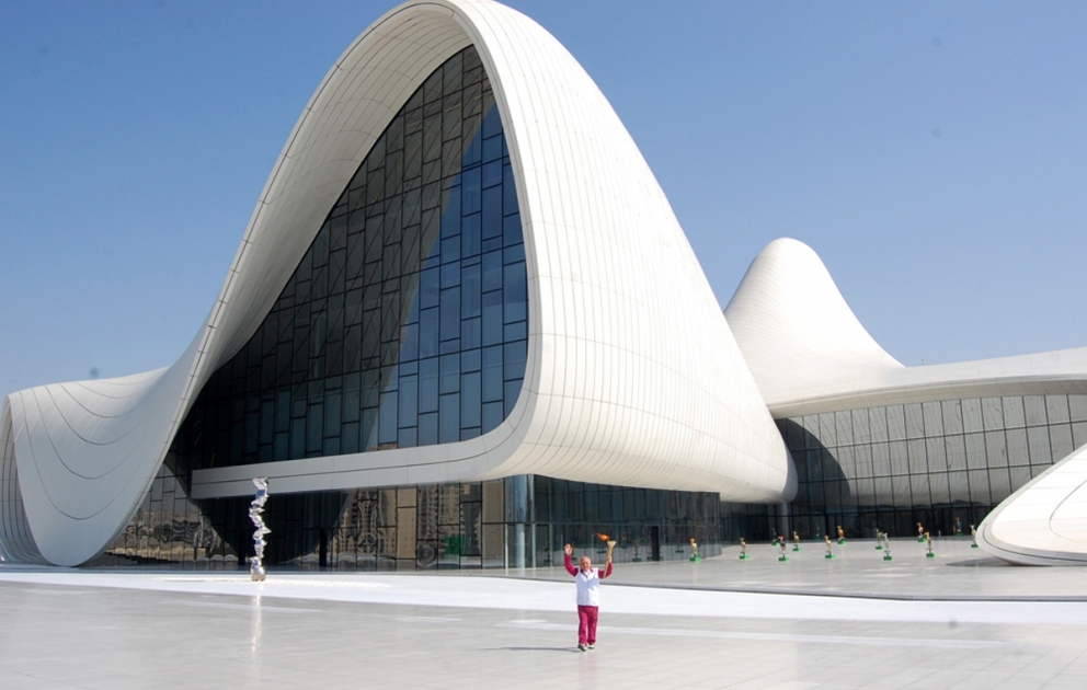Baku 2015 Flame lights up Heydar Aliyev Center