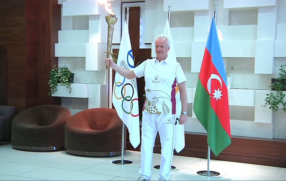 Məşəl Bakı Avropa Oyunları Əməliyyat Komitəsinə gətirilib