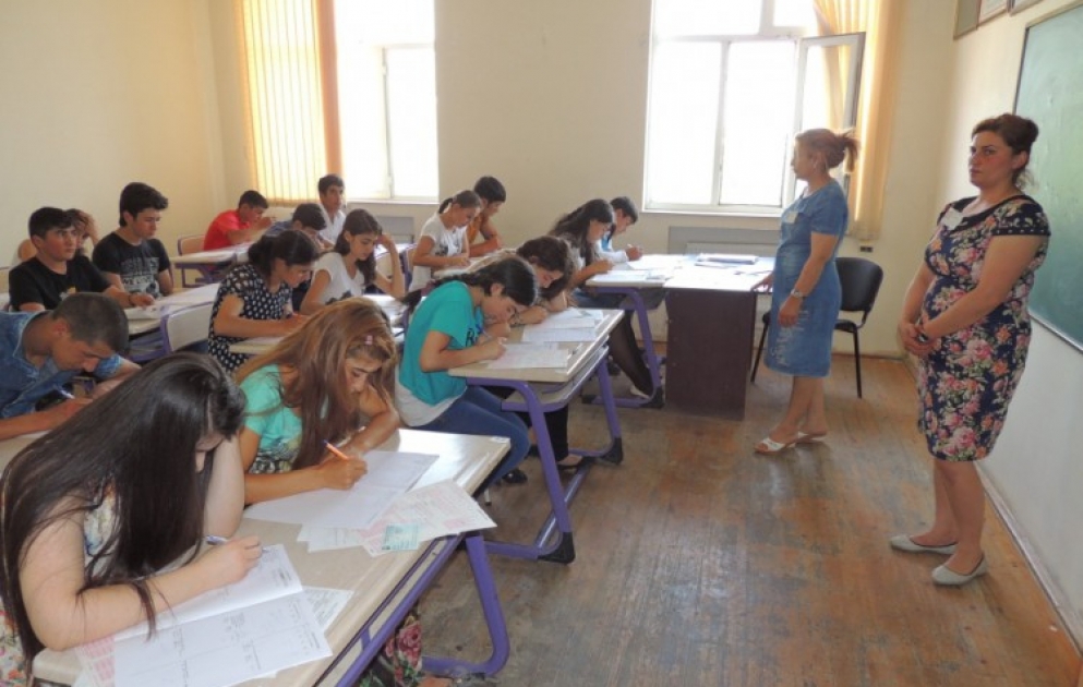 Ağcabədidə IX sinif şagirdləri üçün buraxılış imtahanları uğurla başa çatıb
