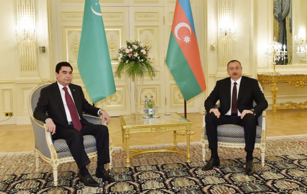 Azərbaycan Prezidenti İlham Əliyev Türkmənistan Prezidenti Qurbanqulu Berdiməhəmmədov ilə görüşüb