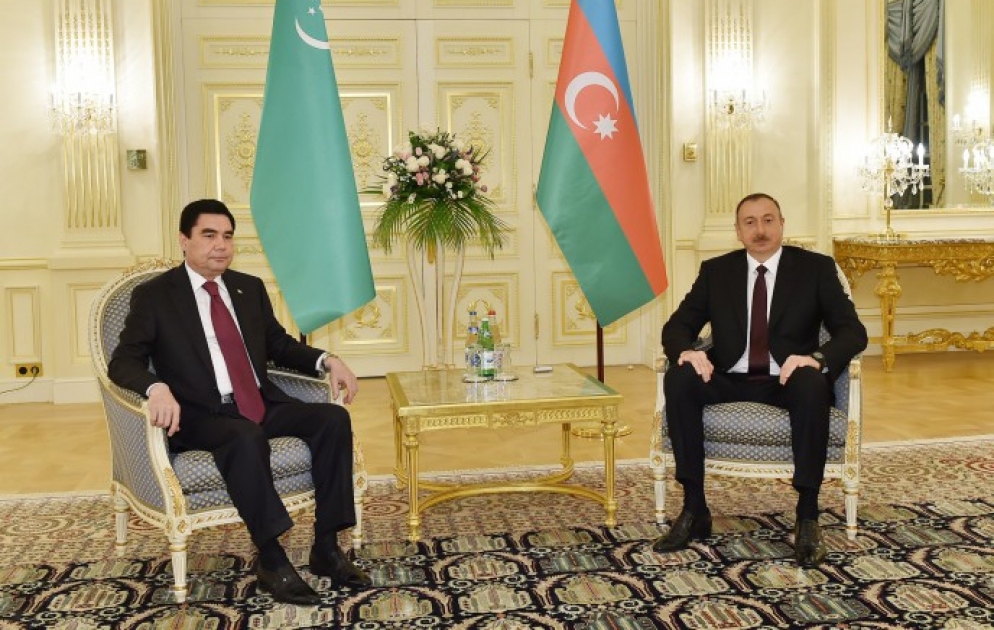 President Ilham Aliyev met with President of Turkmenistan Gurbanguly Berdimuhamedov
