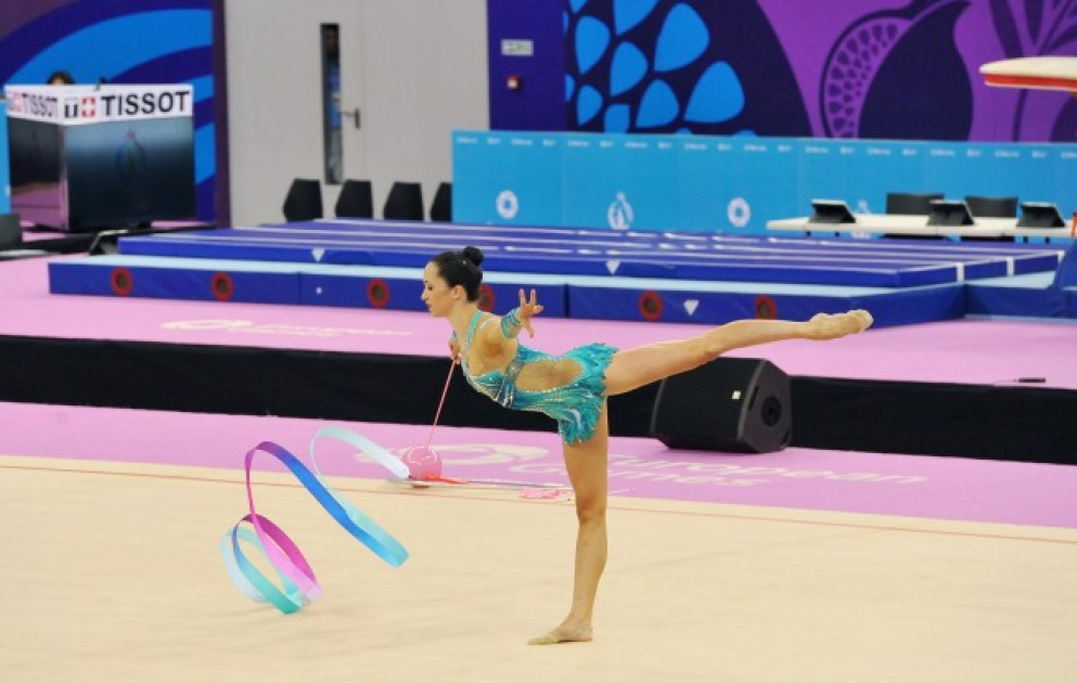Bədii gimnastika üzrə fərdi təsnifat yarışları başlayıb