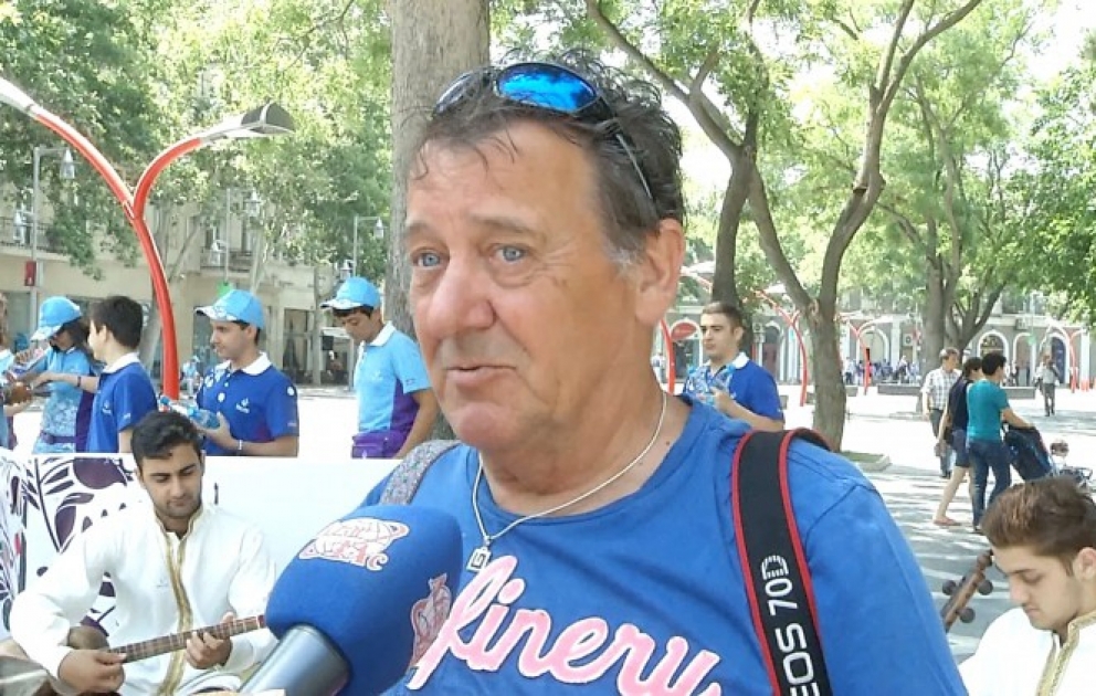 Dutch tourist to write book about Baku-2015 volunteers