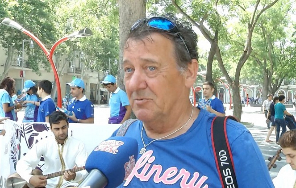 Un touriste néerlandais écrira un livre sur les volontaires de Bakou 2015