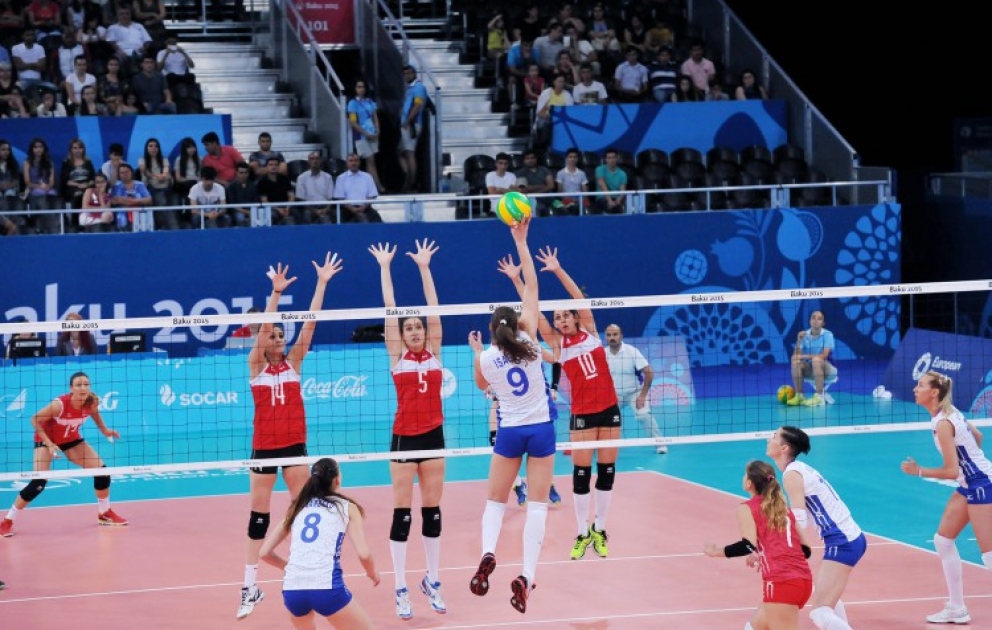 Voleybol üzrə Azərbaycan millisi yarımfinala vəsiqə qazanıb