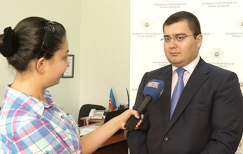İş yerini paytaxtdan bölgələrə dəyişən müəllimlərin sayı açıqlanıb