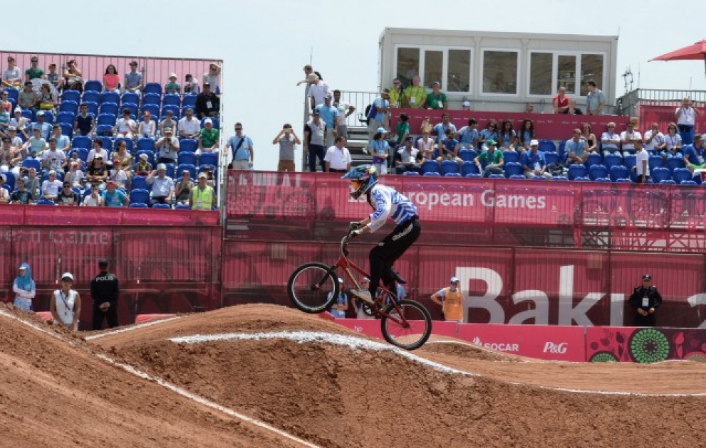 BMX velosiped idmanı üzrə yarışlar başlandı