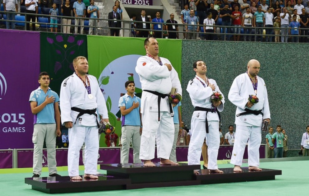 Qızıl medalçımız İlham Zəkiyevin döyüşündən yadda qalan məqamlar