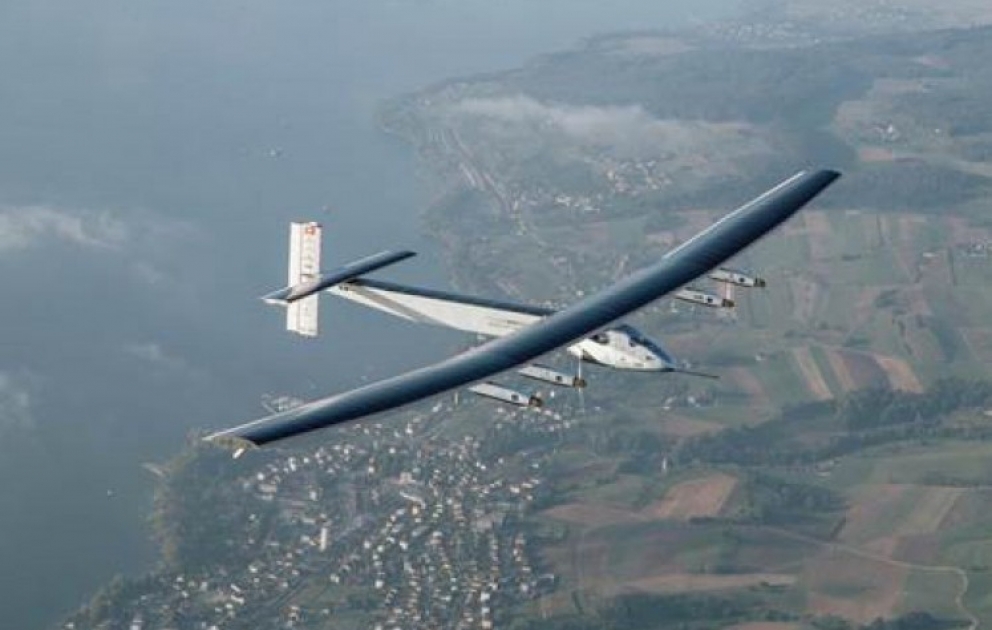Günəş enerjisi ilə işləyən "Solar Impulse 2" təyyarəsi iki dünya rekordunu təzələyib