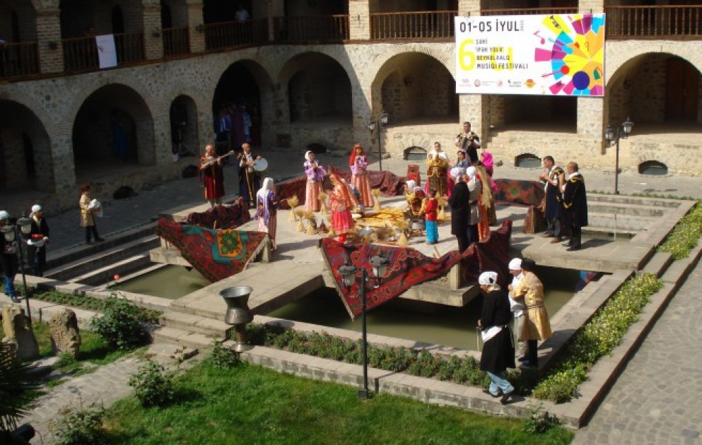 Musical performance of ethnic minorities living in Azerbaijan met with great interest