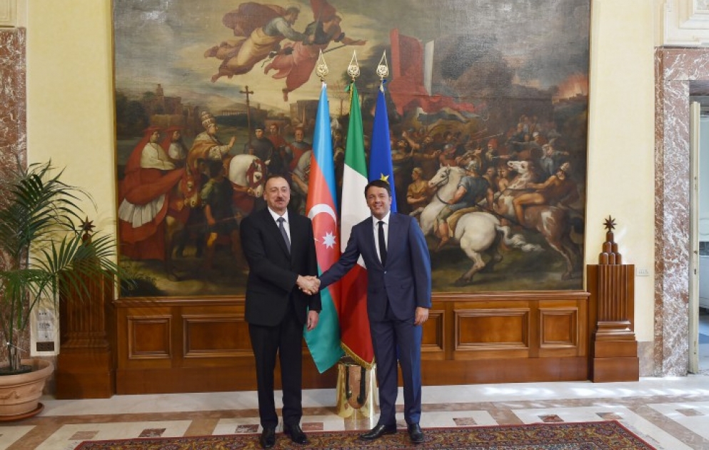 President Ilham Aliyev and Italian Prime Minister Matteo Renzi held an expanded meeting