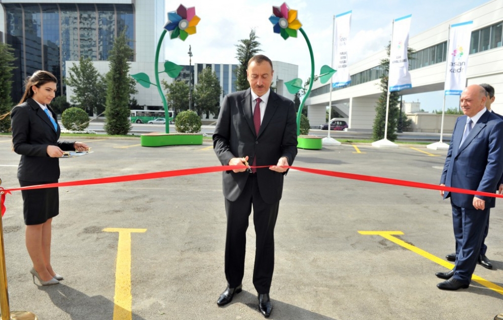 President Ilham Aliyev attended the opening of Baku “ASAN xidmət” center No 5