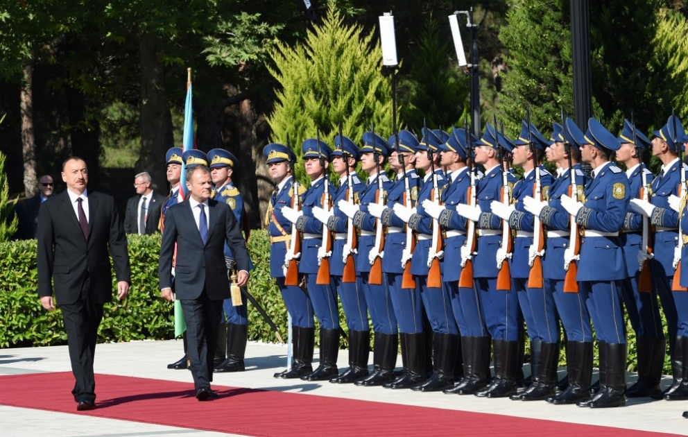 Avropa İttifaqı Şurasının prezidenti Donald Tuskun rəsmi qarşılanma mərasimi