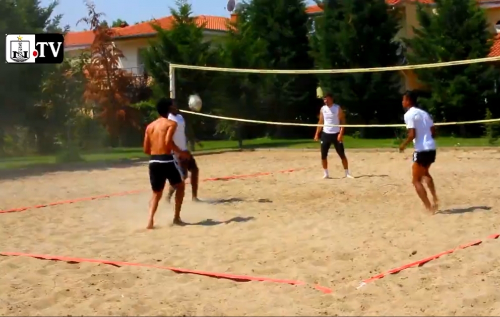 "Neftçi" tennisbol yarışında