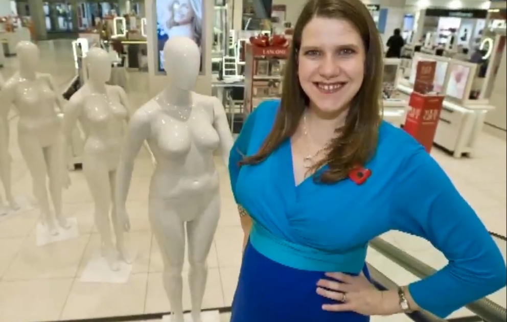Бренд Topshop уберет со своих витрин слишком худые и высокие манекены