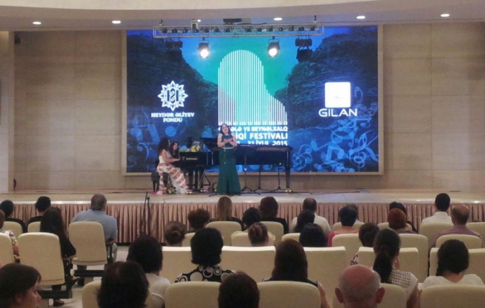 Bei einem Kammermusikkonzert in Gabala sind Werke aserbaidschanischer und deutscher Komponisten dargeboten