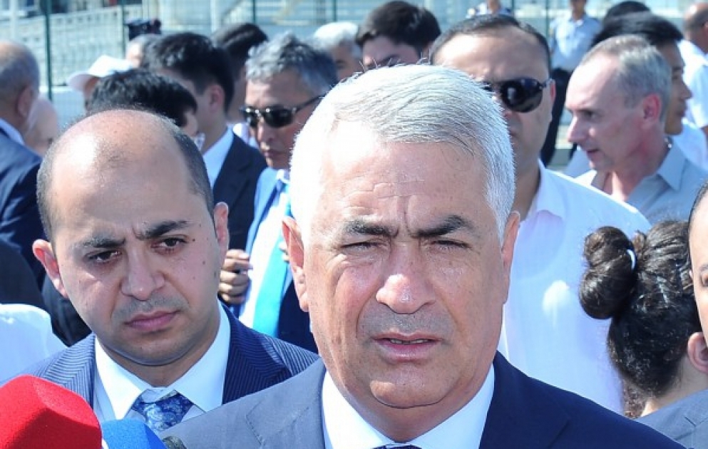 Azerbaijan to purchase 10 new locomotives