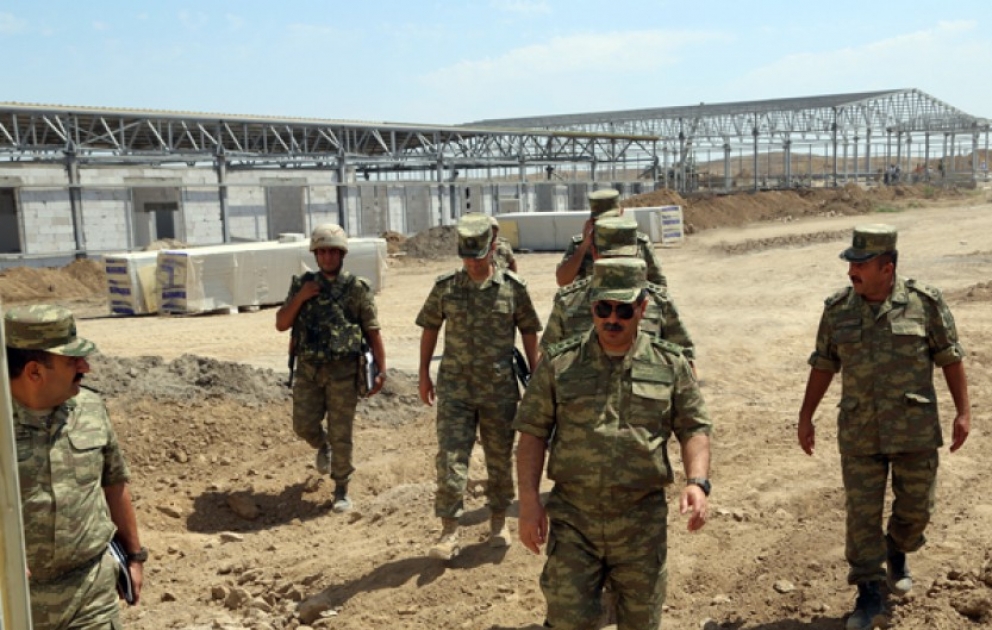 Müdafiə naziri cəbhə bölgəsində yeni tikilən hərbi obyektlərdə olub