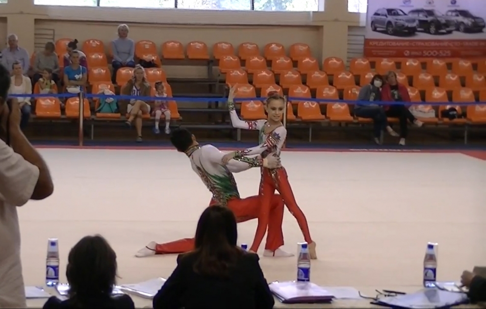 Azerbaijani acrobats grab gold and silver medals at Volkov Cup