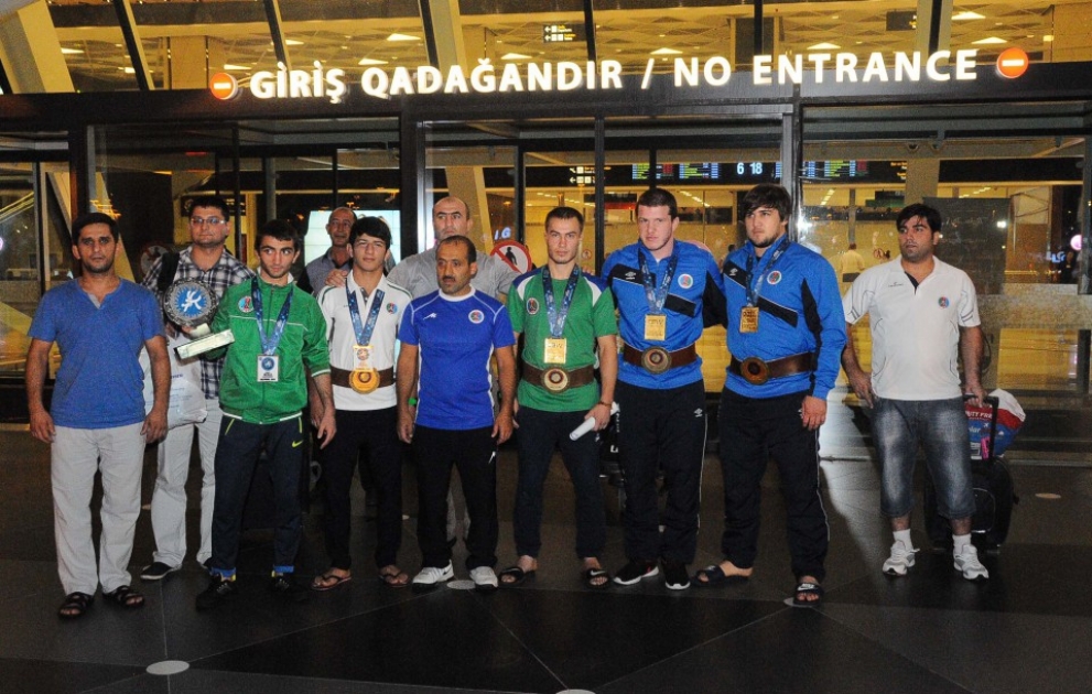 Azerbaijani Young wrestlers return from UWW Junior World Championships with success