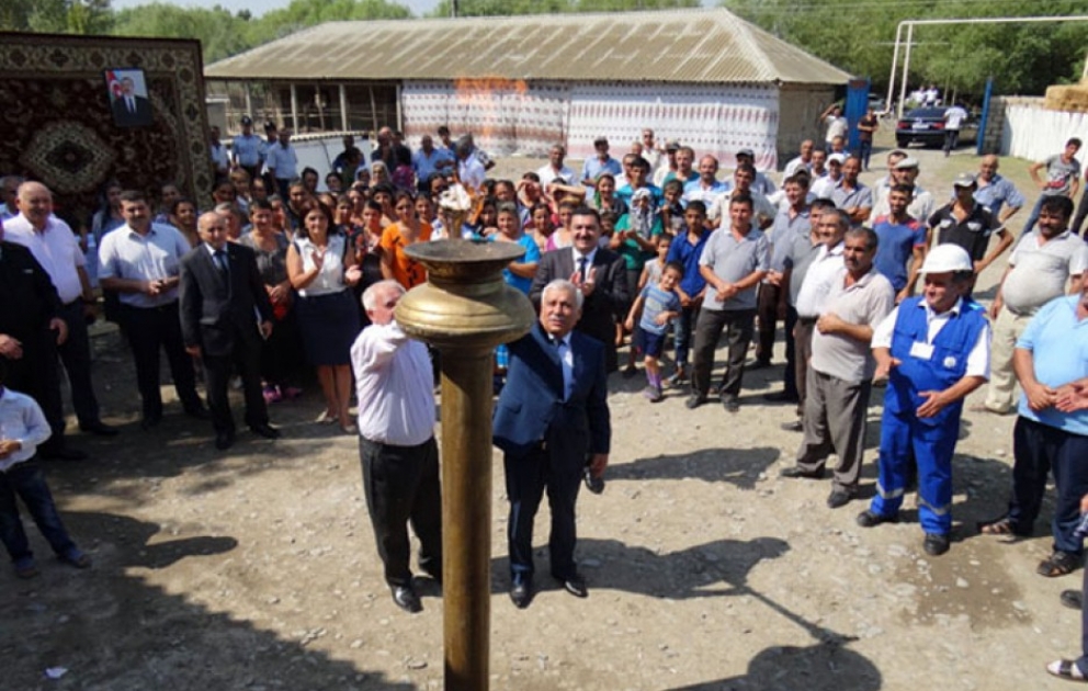 Zərdabın Gödəkqobu kəndinə ilk dəfə təbii qaz verilib