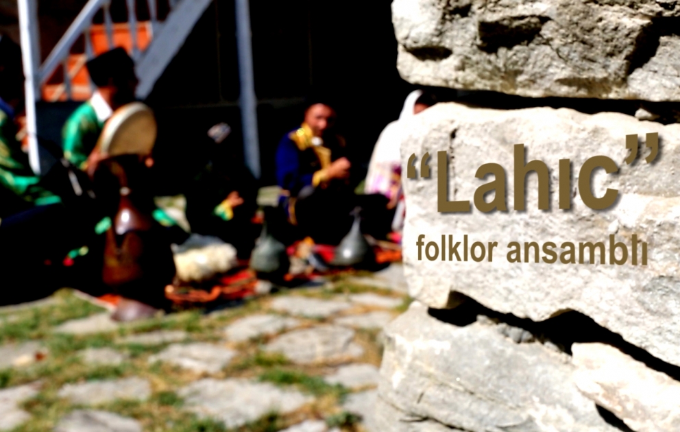 Lahıc folklor ansamblından maraqlı ifa
