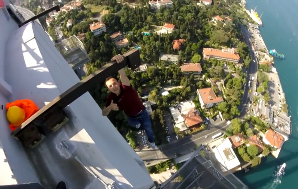 Unbelievable skills on Bosphorus Bridge in Istanbul