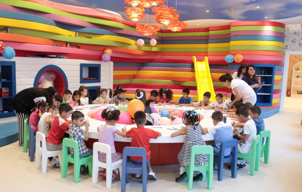 Heydar Aliyev Foundation arranges another celebrity for children Baku