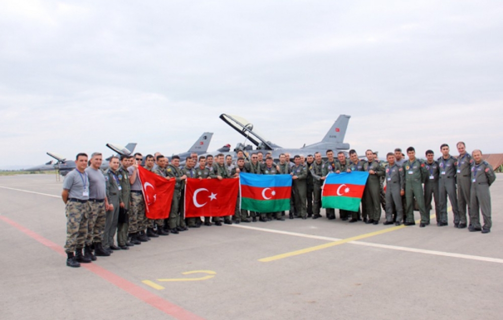 Turkish Air Force staff arrive in Azerbaijan to attend TurAz Falcon 2015 exercises