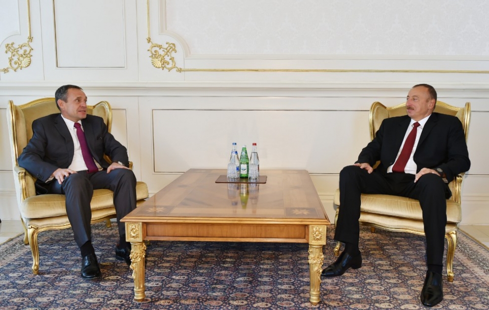 Prezident İlham Əliyev Latviyanın Azərbaycanda yeni təyin olunmuş səfirinin etimadnaməsini qəbul edib