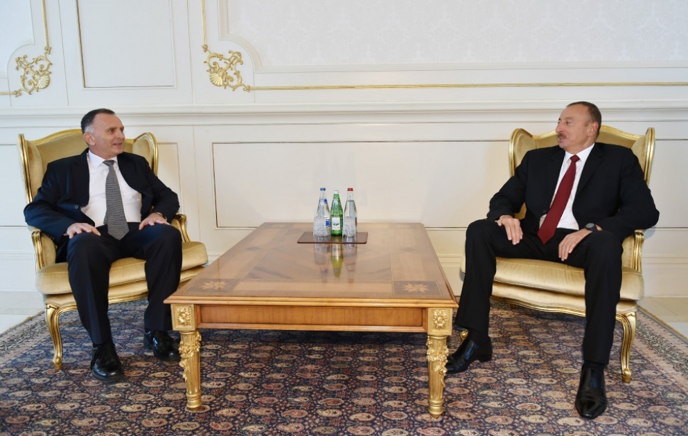Prezident İlham Əliyev İsrailin Azərbaycanda yeni təyin olunmuş səfirinin etimadnaməsini qəbul edib