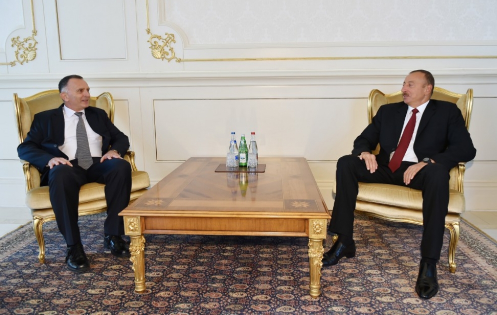 President Ilham Aliyev received the credentials of the newly-appointed Ambassador of Israel
