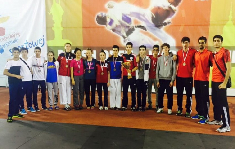 Azerbaijani taekwondo fighters grab 16 medals at Polish Open 2015 tournament