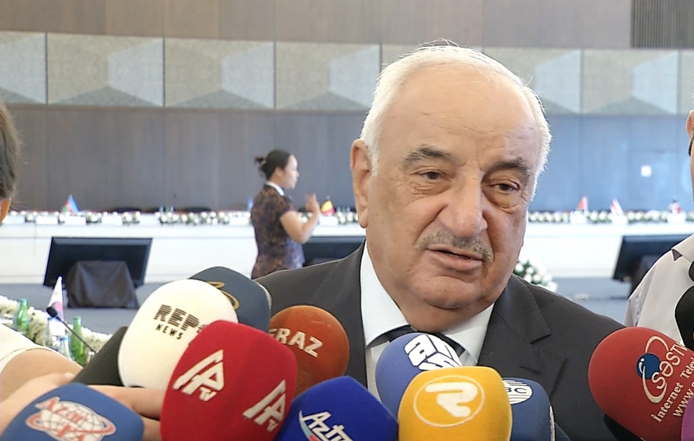 Abid Şərifov: Bakı-Tbilisi-Qars dəmir yolunun istifadəyə verilməsi ilə bağlı gömrük prosedurları sadələşdiriləcək