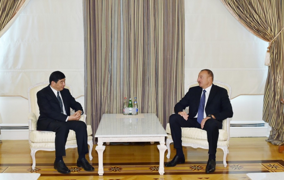 Aserbaidschans Präsident Ilham Aliyev hat den Generalsekretär der Weltzollorganisation empfangen
