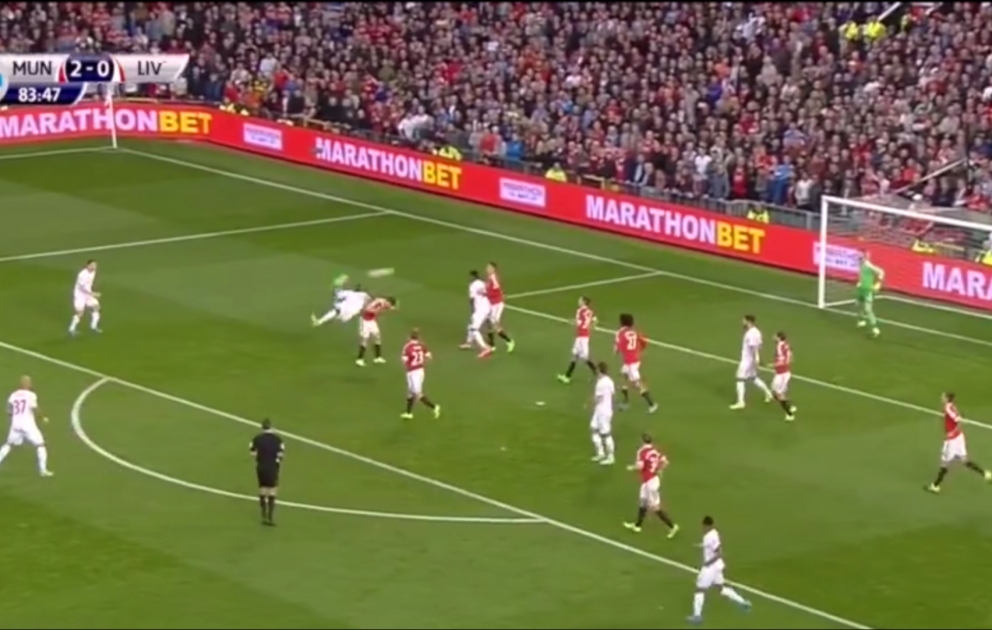 Красивый гол на матче “Manchester United”- “Liverpool”
