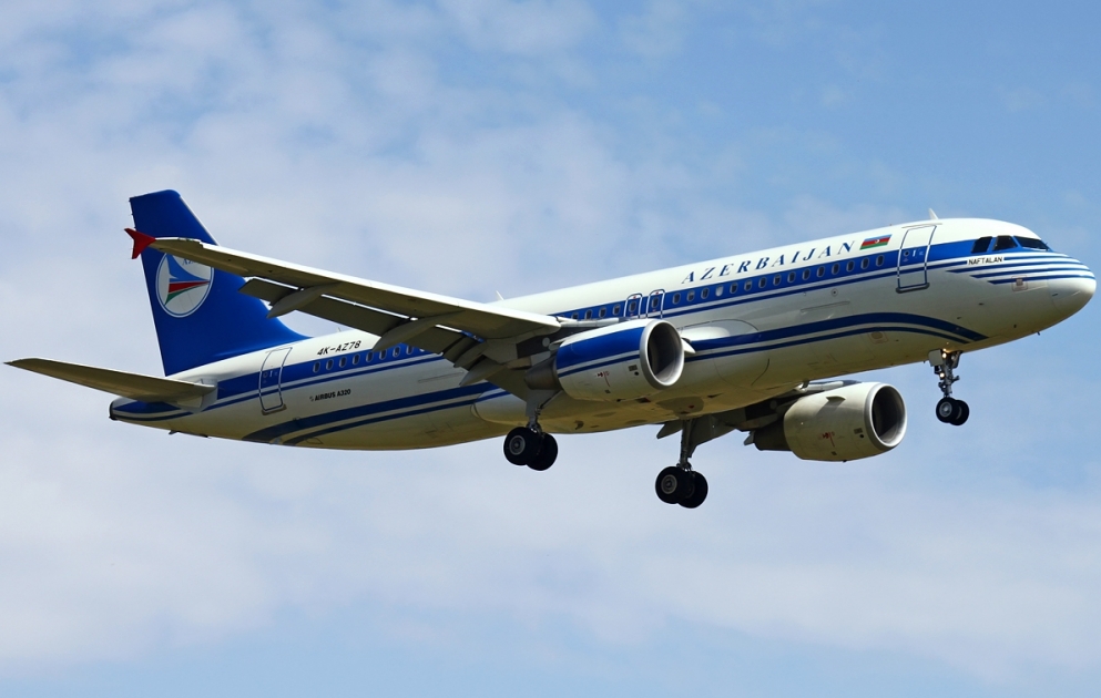AZAL сократил количество авиарейсов Баку-Москва