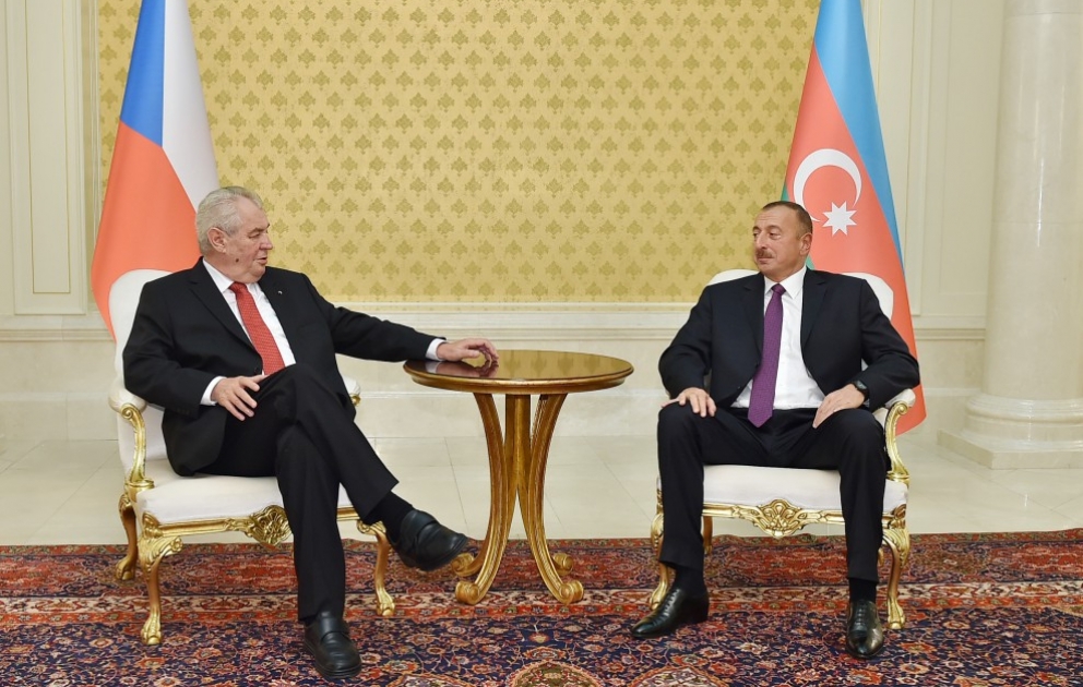 Treffen des Präsidenten von Aserbaidschan Ilham Aliyev mit seinem tschechischen Amtskollegen Miloš Zeman