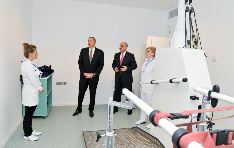 Le président Ilham Aliyev prend part à la cérémonie de réouverture du Centre national de réhabilitation des personnes handicapées