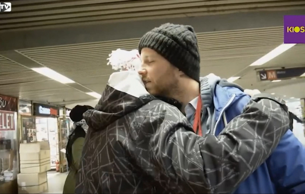 "Ich bin Moslem, arme mich um"-soziales Experiment in Finnland
